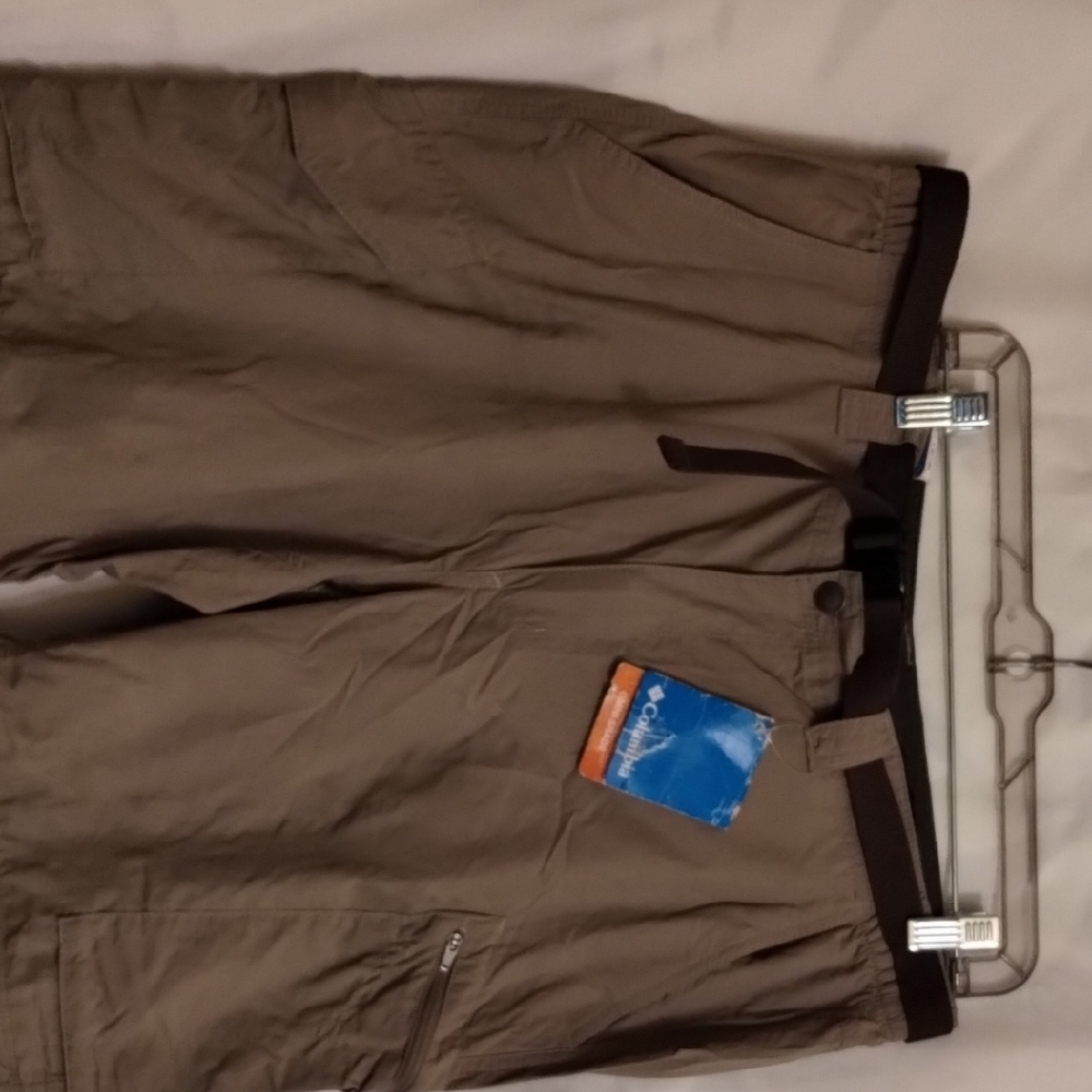 Columbia Tan Cargo Pants with Durable Fabric
